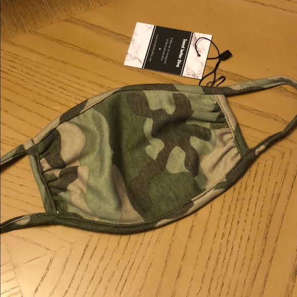 2 for $20! OLIVE CAMO PRINT FACE MASK - Picture 6 of 6